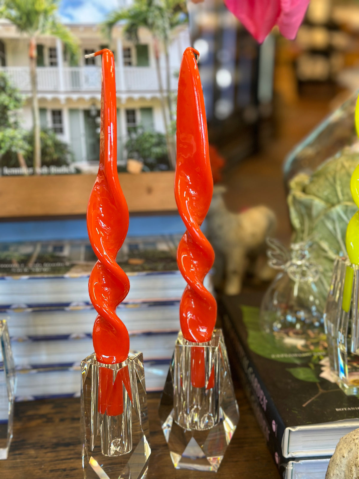 TWISTED CANDLES