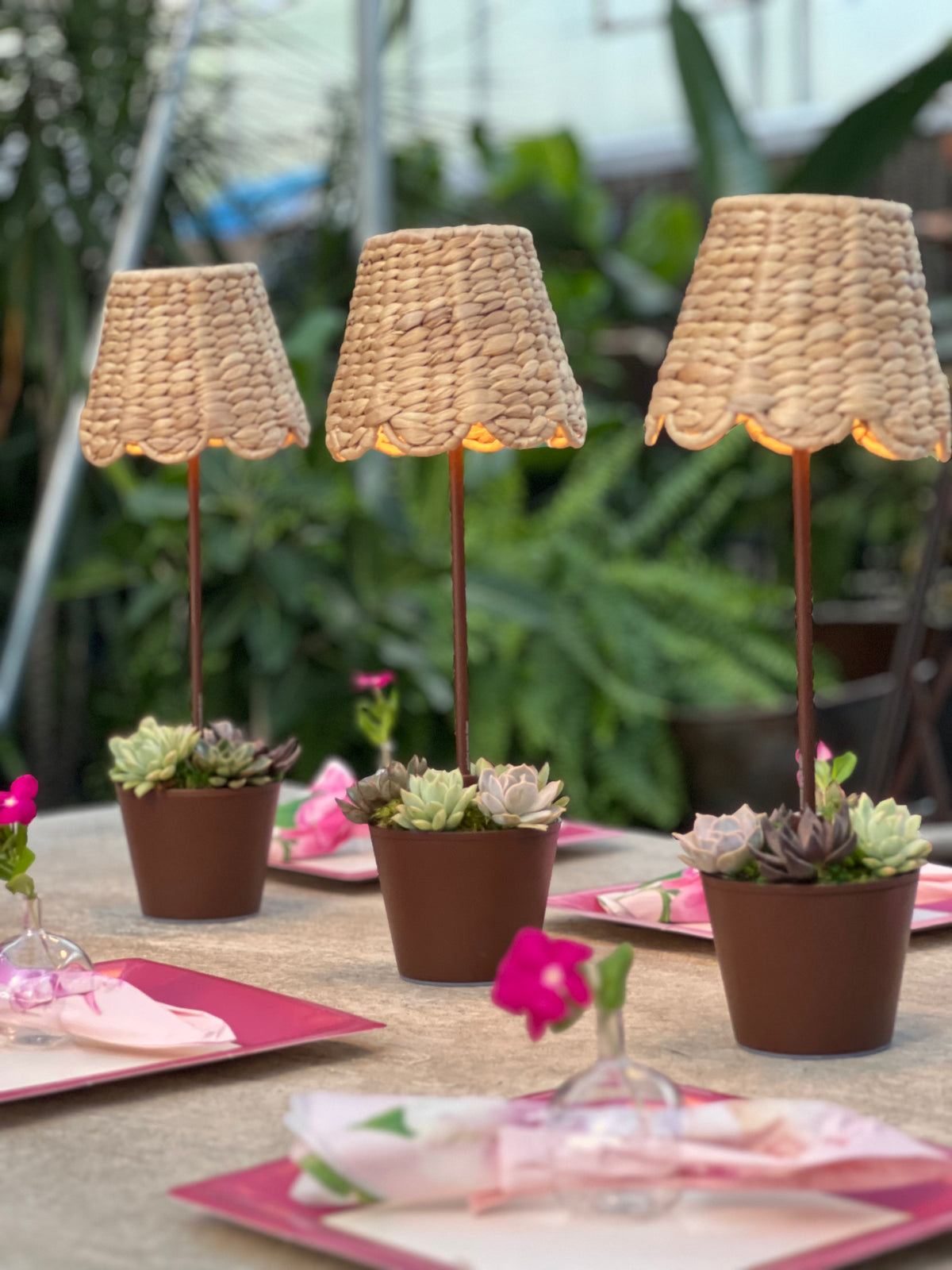 SCALLOPED WATER HYACINTH SHADE FOR POLDINA LAMP