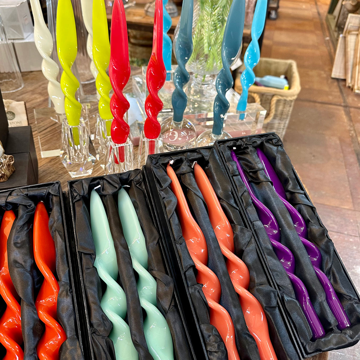 TWISTED CANDLES