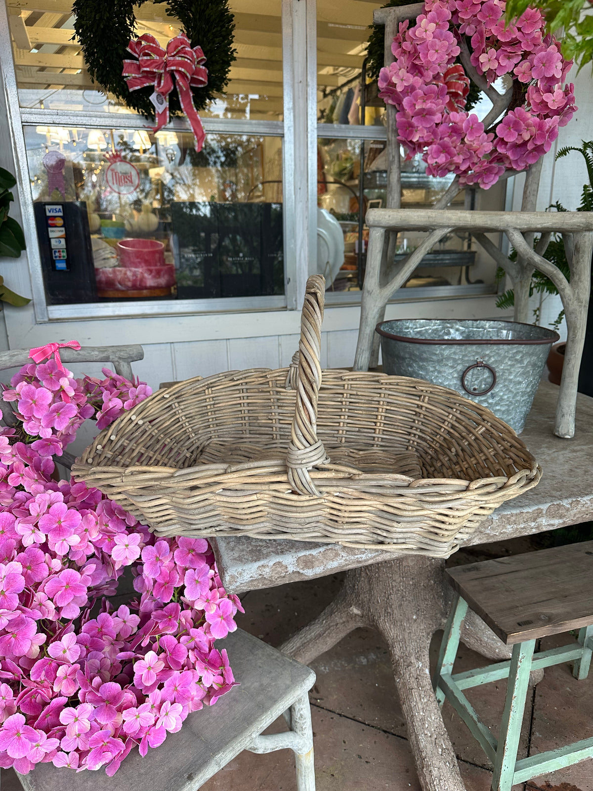 RATTAN KUBU FLOWER BASKETS