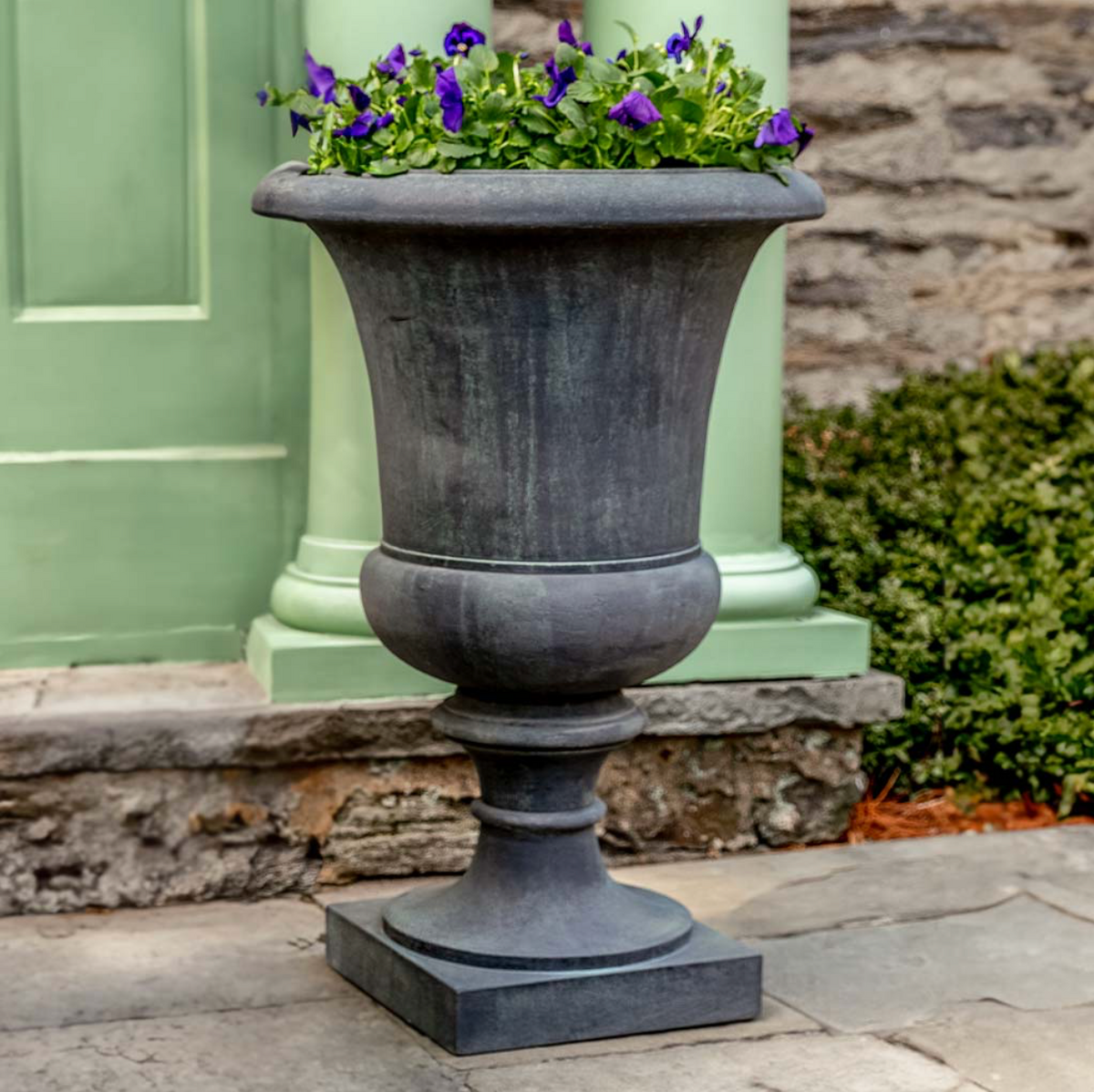 SOANE URN