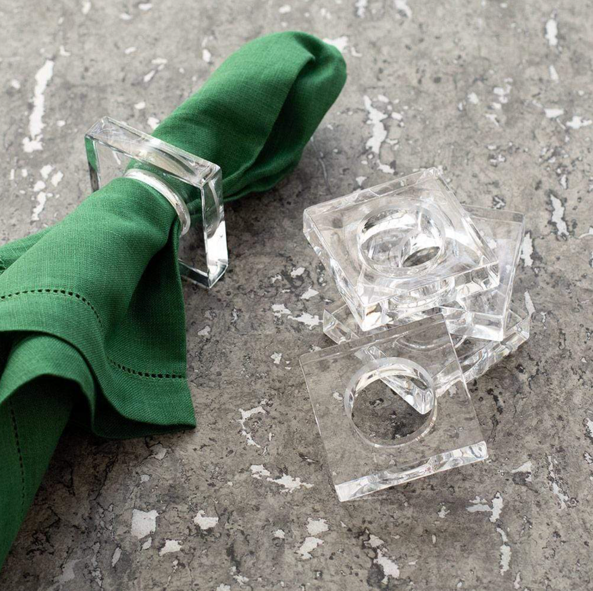 ACRYLIC NAPKIN RING SET