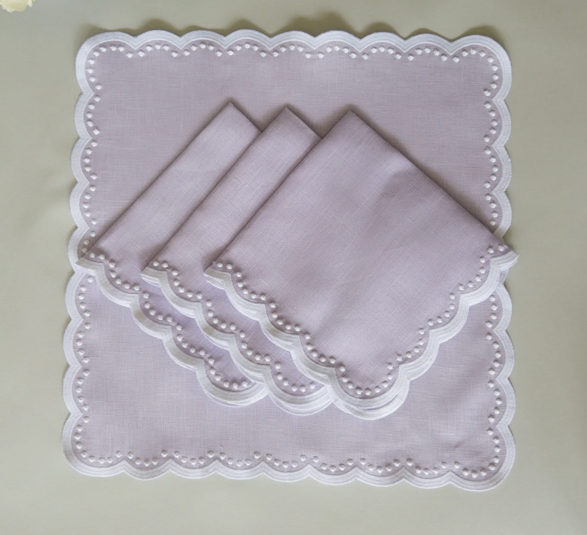 LAVENDER SINGLE DOT NAPKINS SET/4