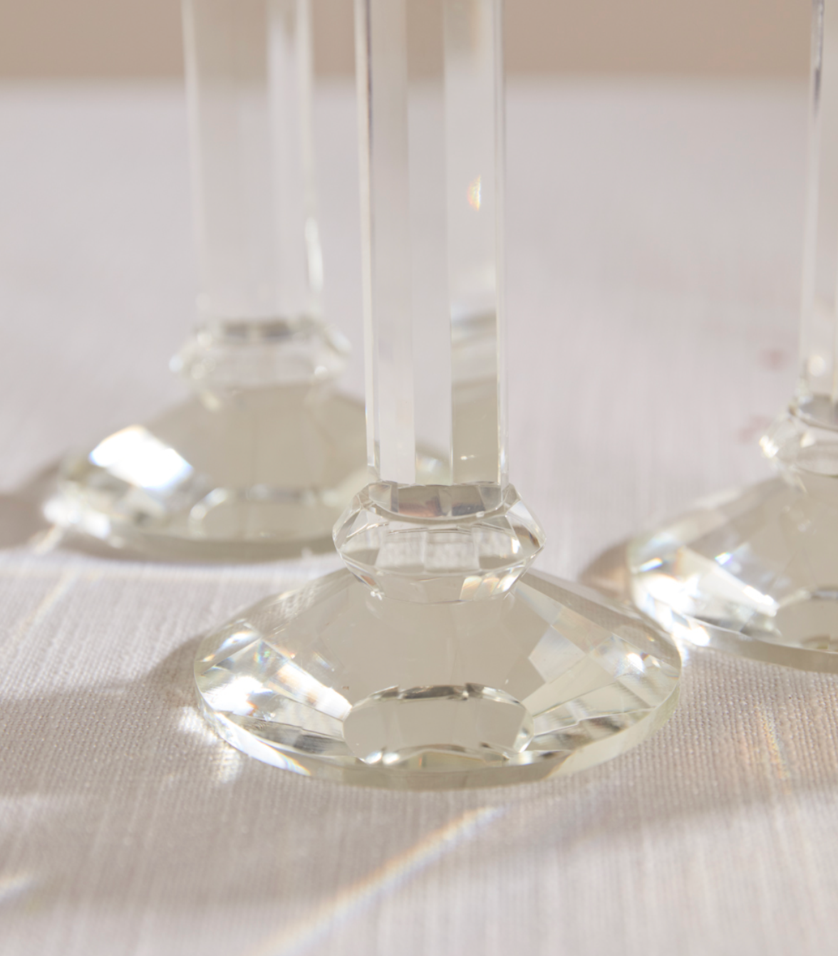 MODERN GLASS CANDLE HOLDER W/ SLEEVE