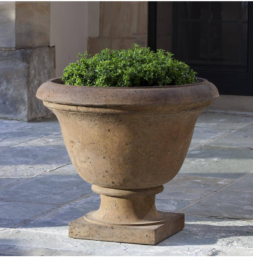 TEXTURED GREENWICH URN