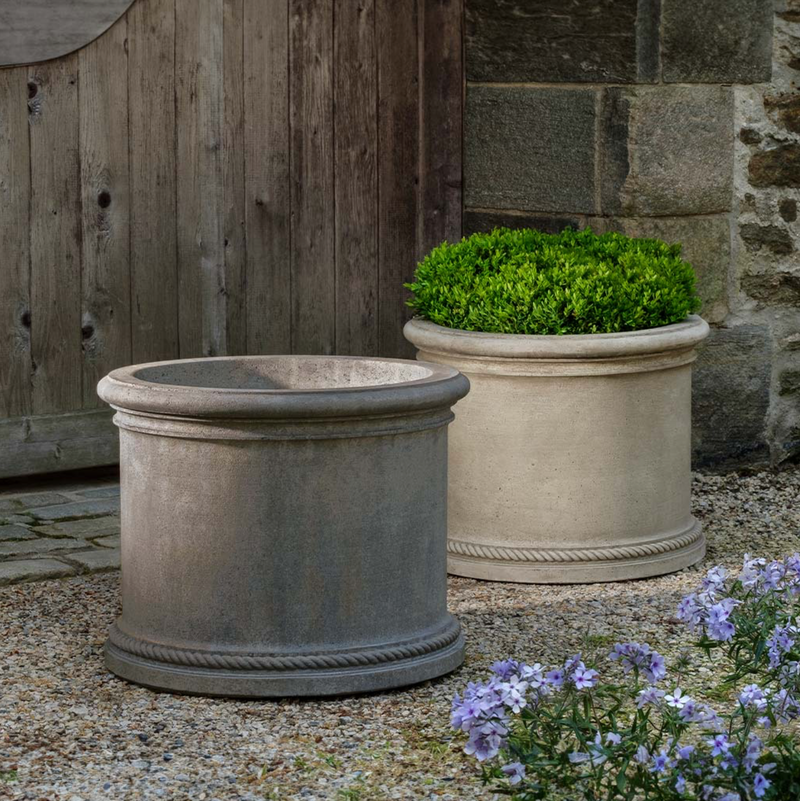 Gramercy Planter / Aged Limestone