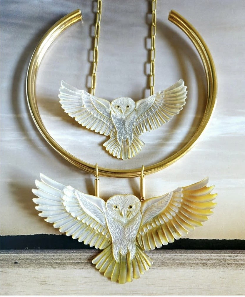 CARVED OWL ON COLLAR