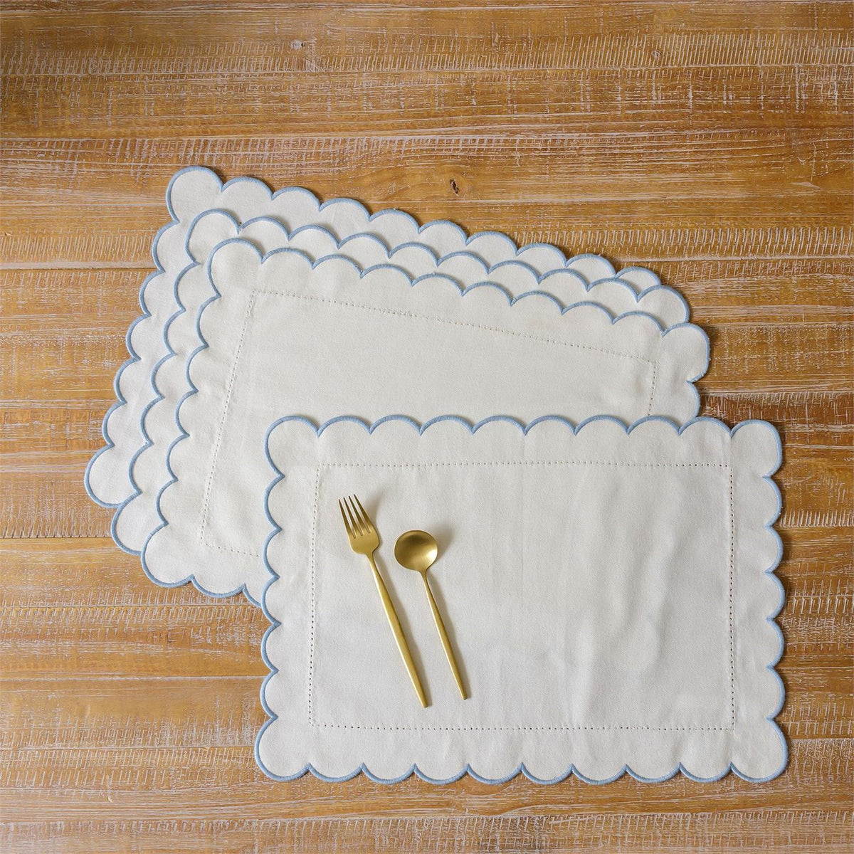 HEMSTITCH SCALLOPED PLACEMATS