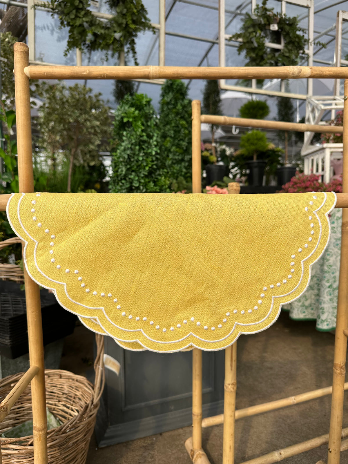 LEMON YELLOW DOT PLACEMAT SET