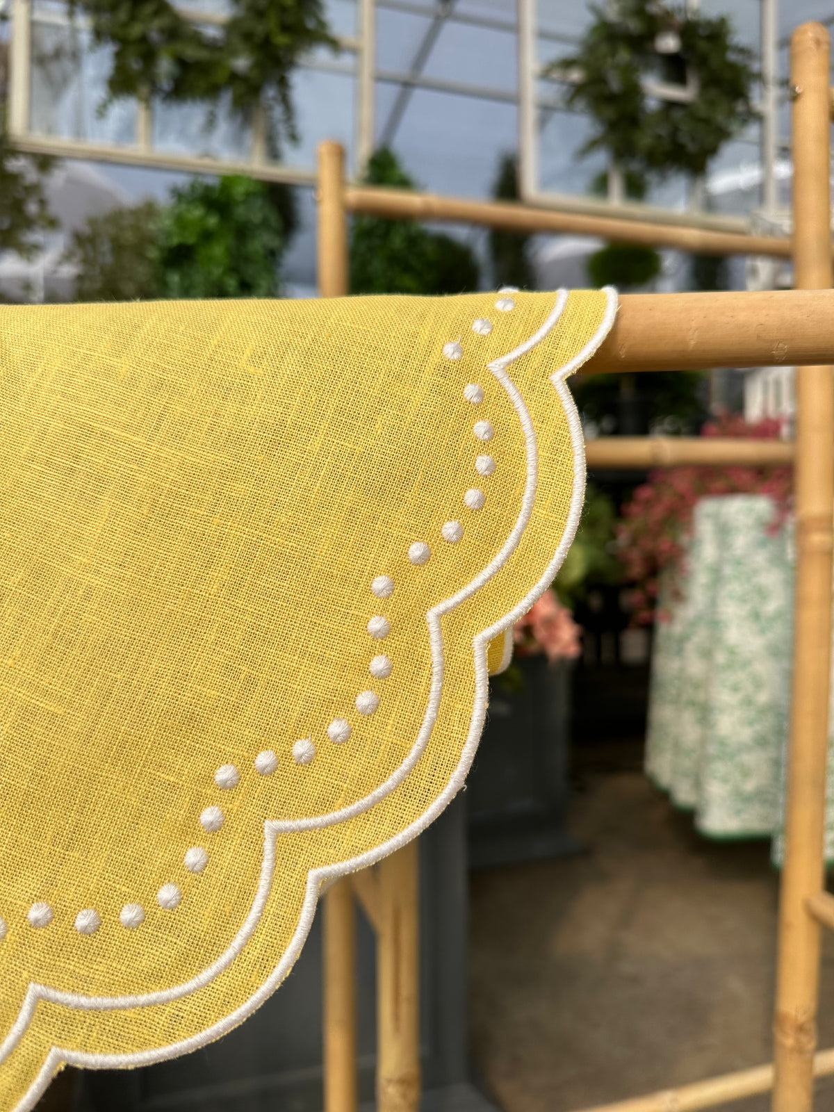LEMON YELLOW DOT PLACEMAT SET
