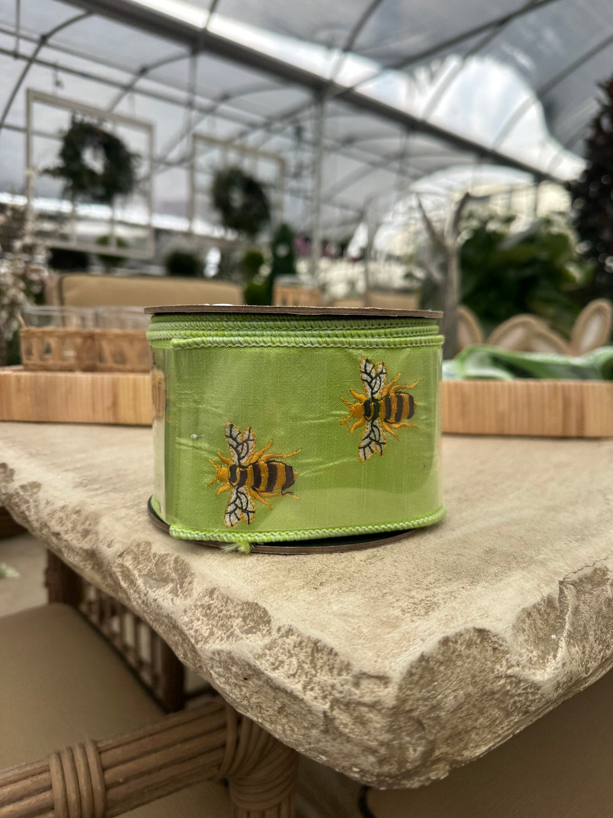EMBROIDERED BEE RIBBON-CELERY
