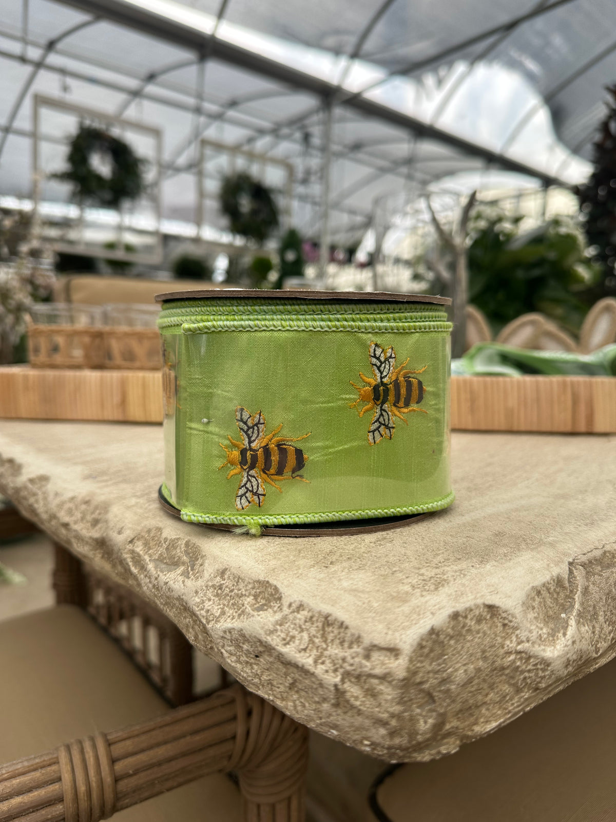 EMBROIDERED BEE RIBBON-CELERY