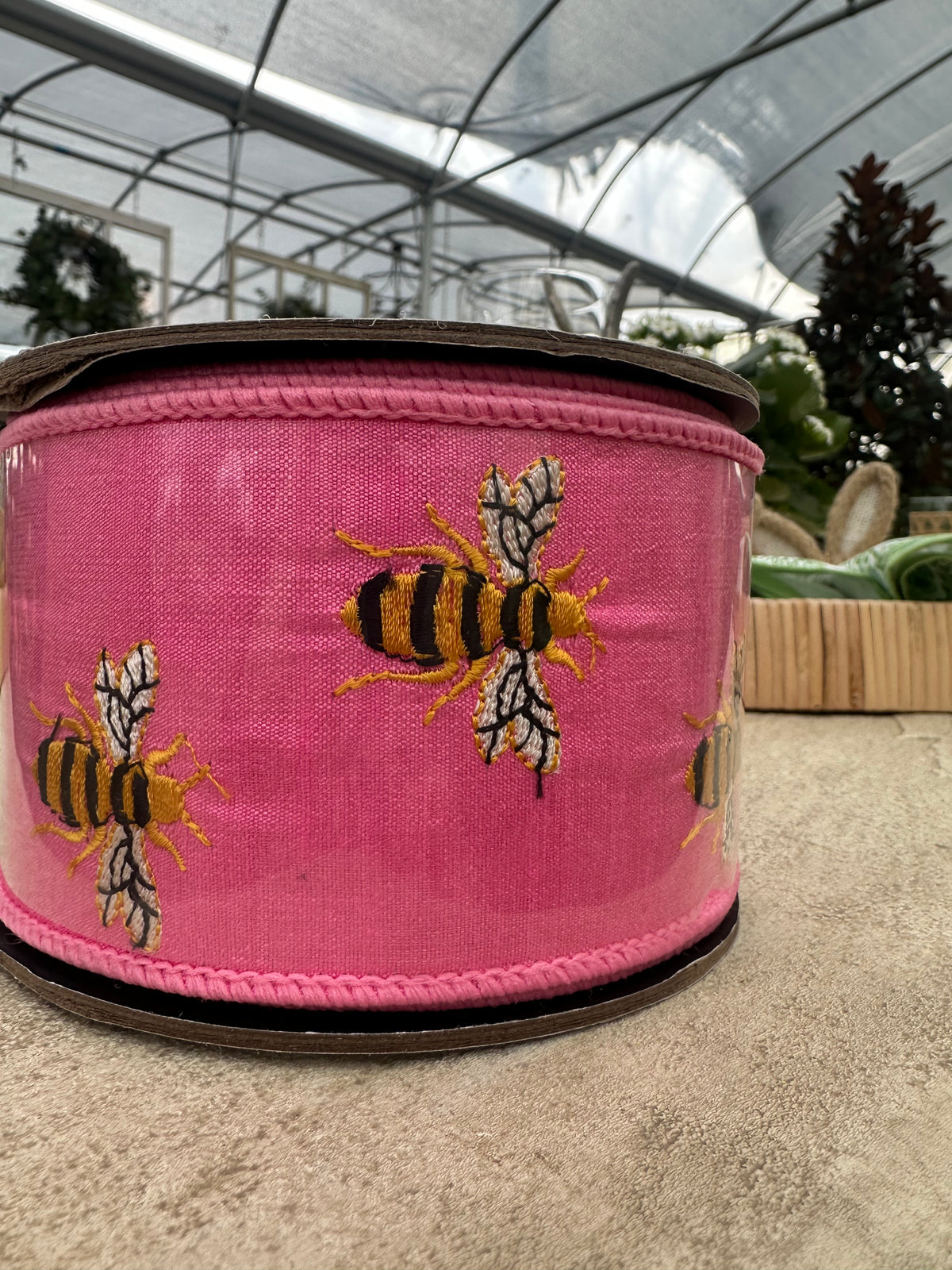 EMBROIDERED BEE RIBBON-HOT PINK