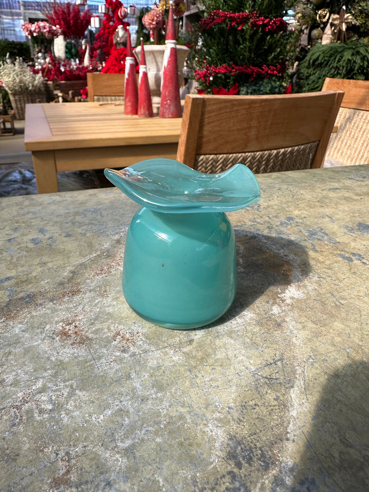 MINI RUFFLE BUD VASE