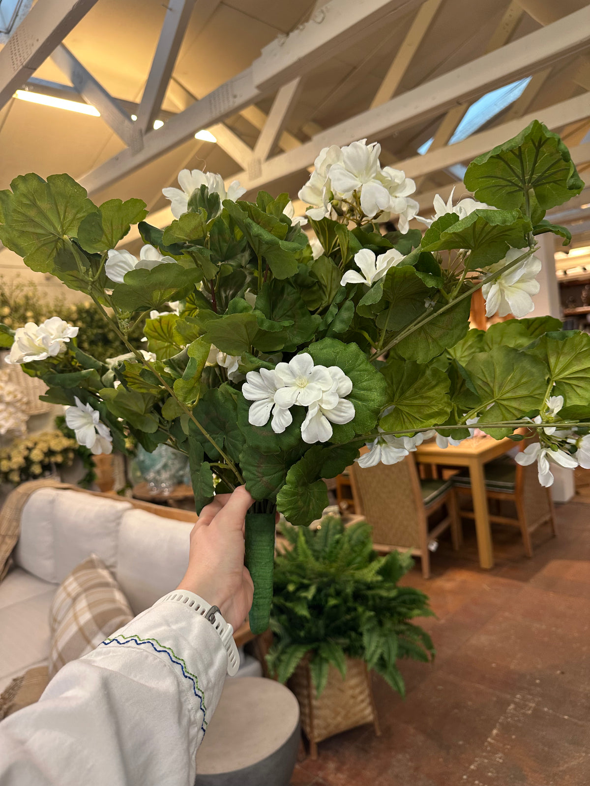 UV FAUX HANGING GERANIUM PLANT 27"