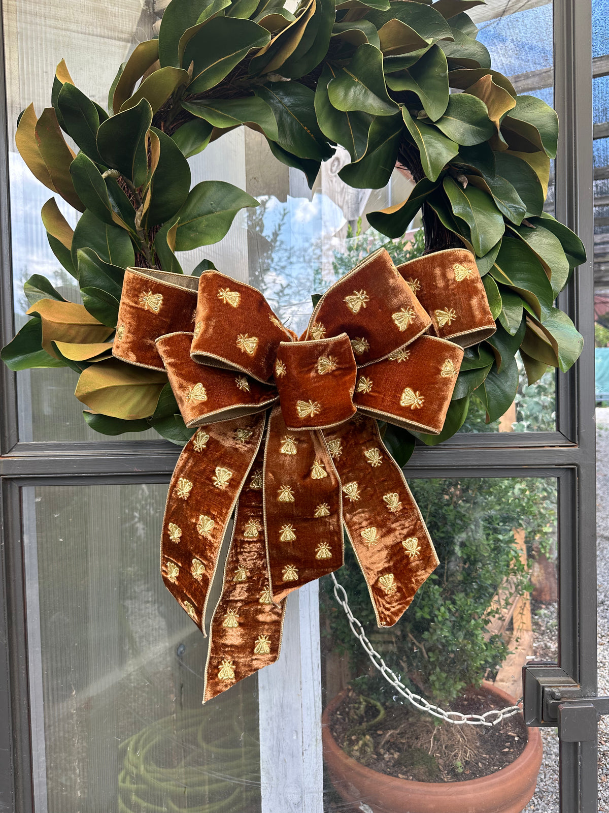 BROWN VELVET BEE BOW