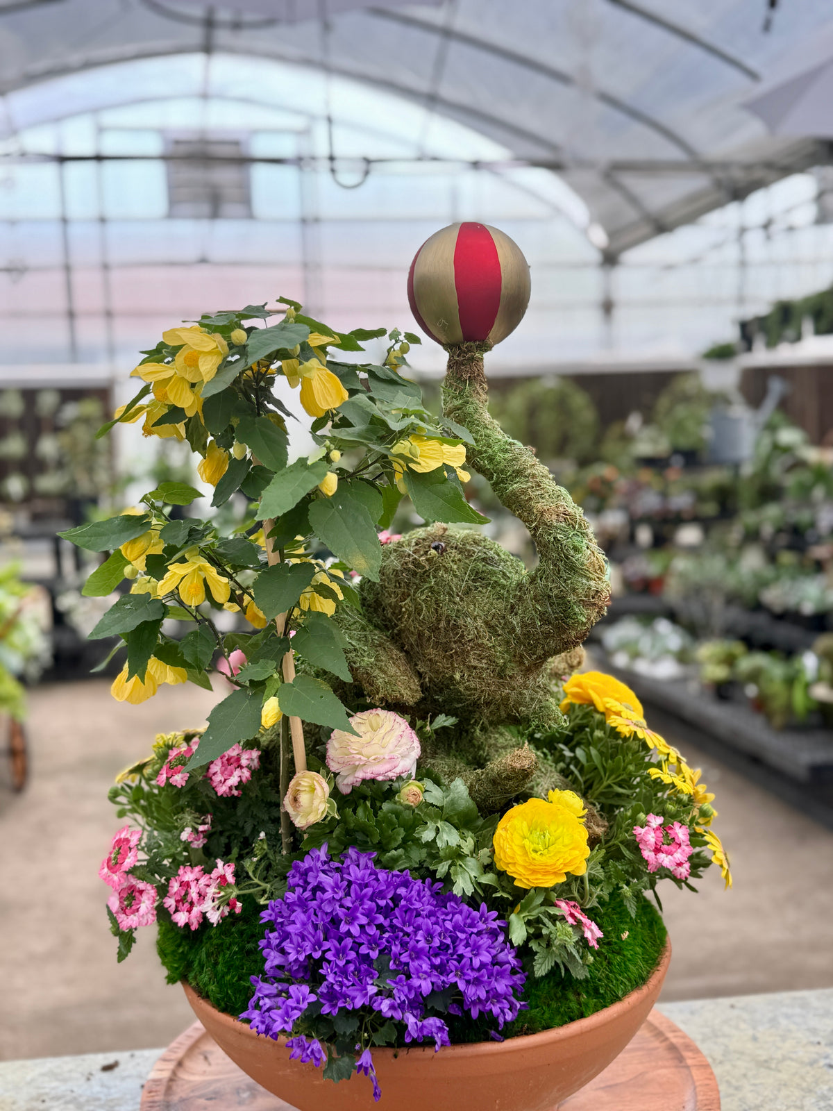 MOSSED ELEPHANT TOPIARY