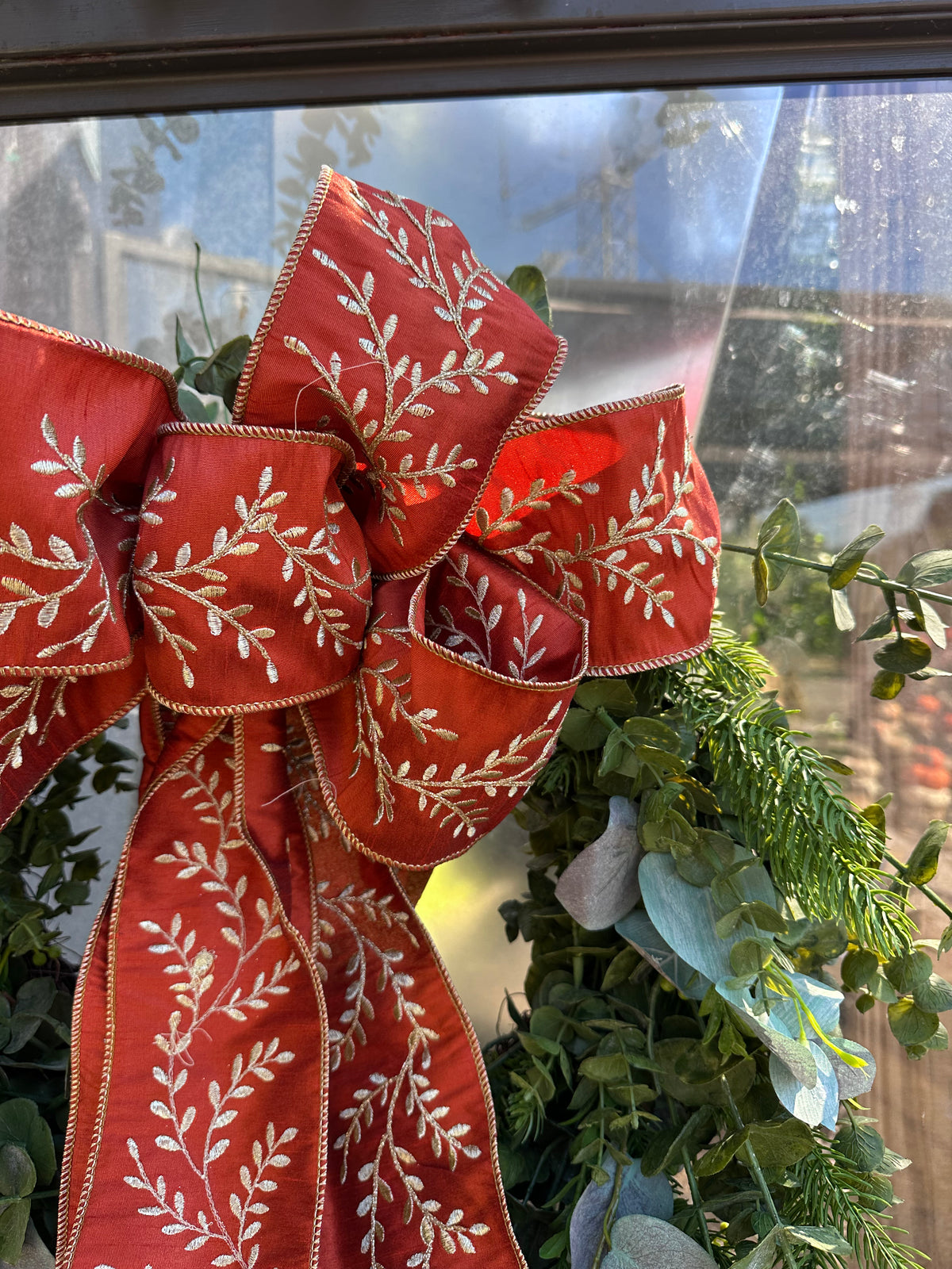 GOLD VINE BOW