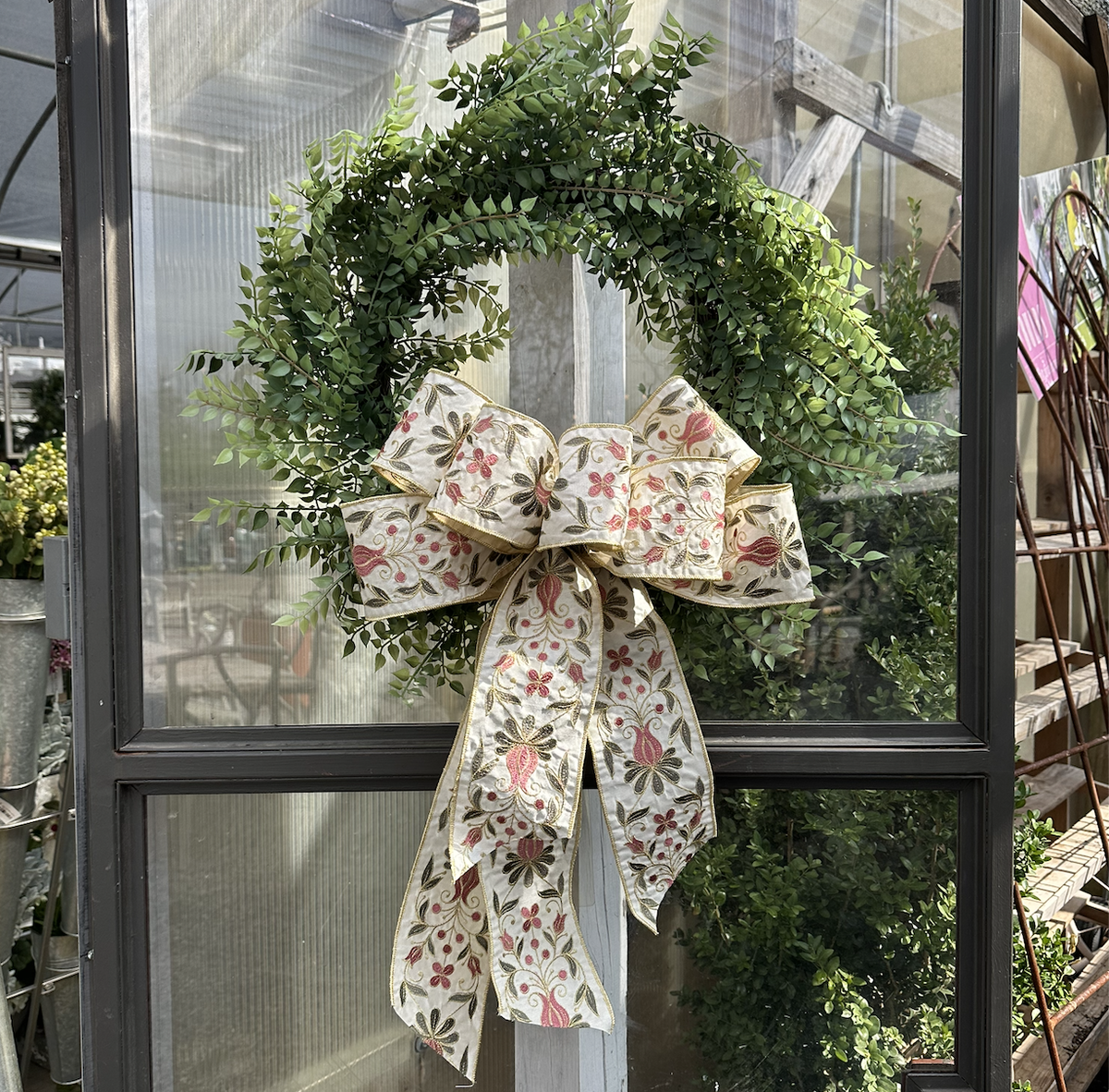 HAND-TIED ARTICHOKE BOW