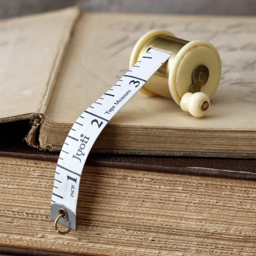 DRESSMAKER'S MEASURING TAPE