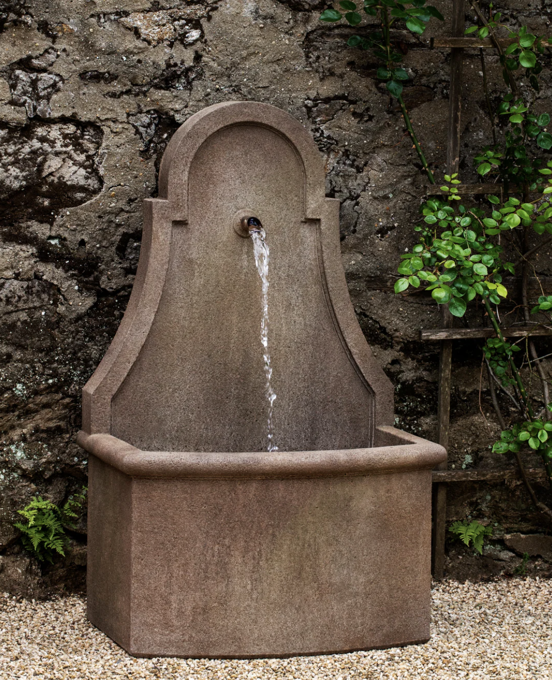 CLOSERIE WALL FOUNTAIN