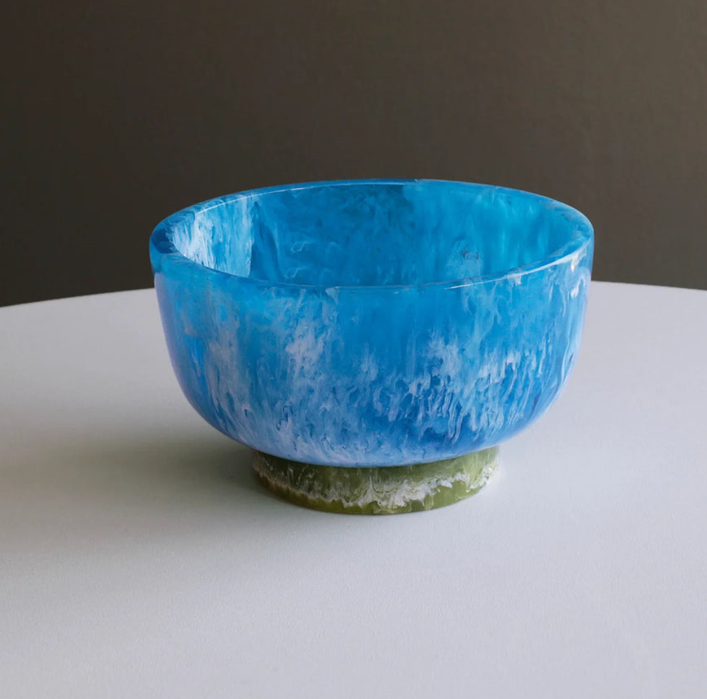 SMALL RESIN BOWL W/ BASE