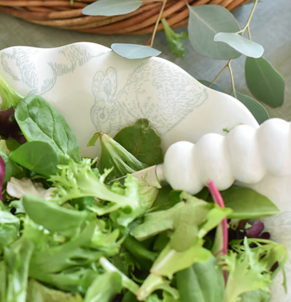 SPECKLED RABBIT SERVING BOWL