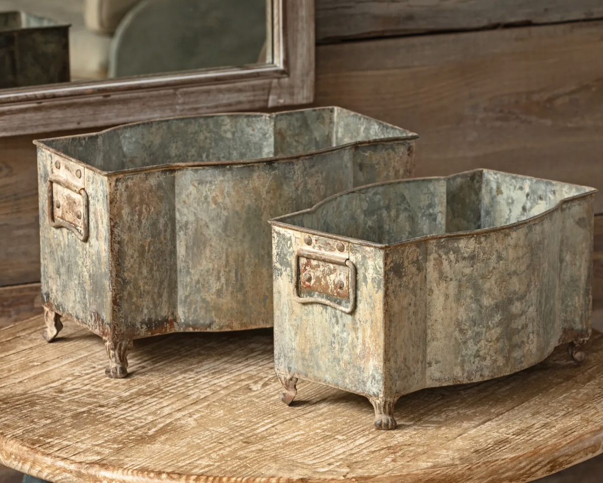 REGENCY PLANTER