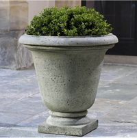 TEXTURED HAMPTON URN