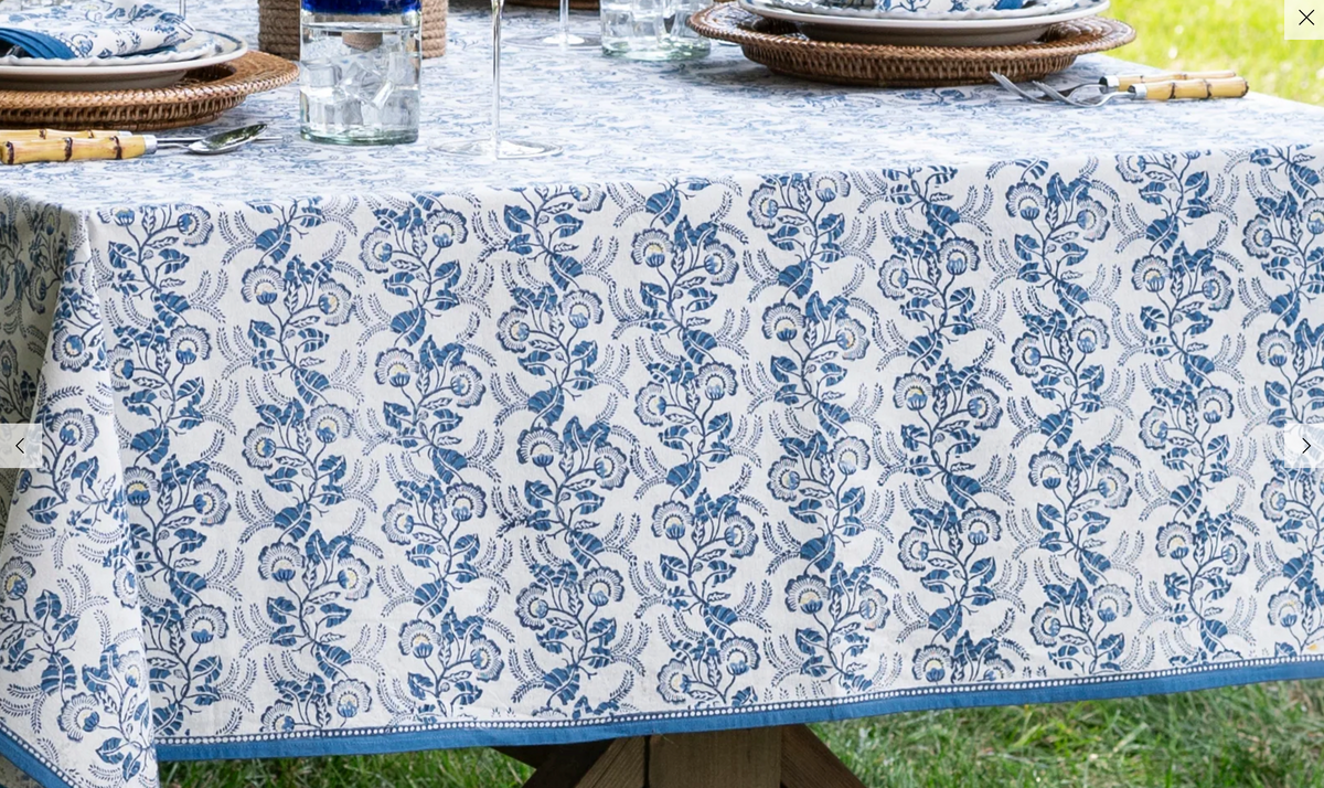 GARDENIA VINE TABLECLOTH - AZURE