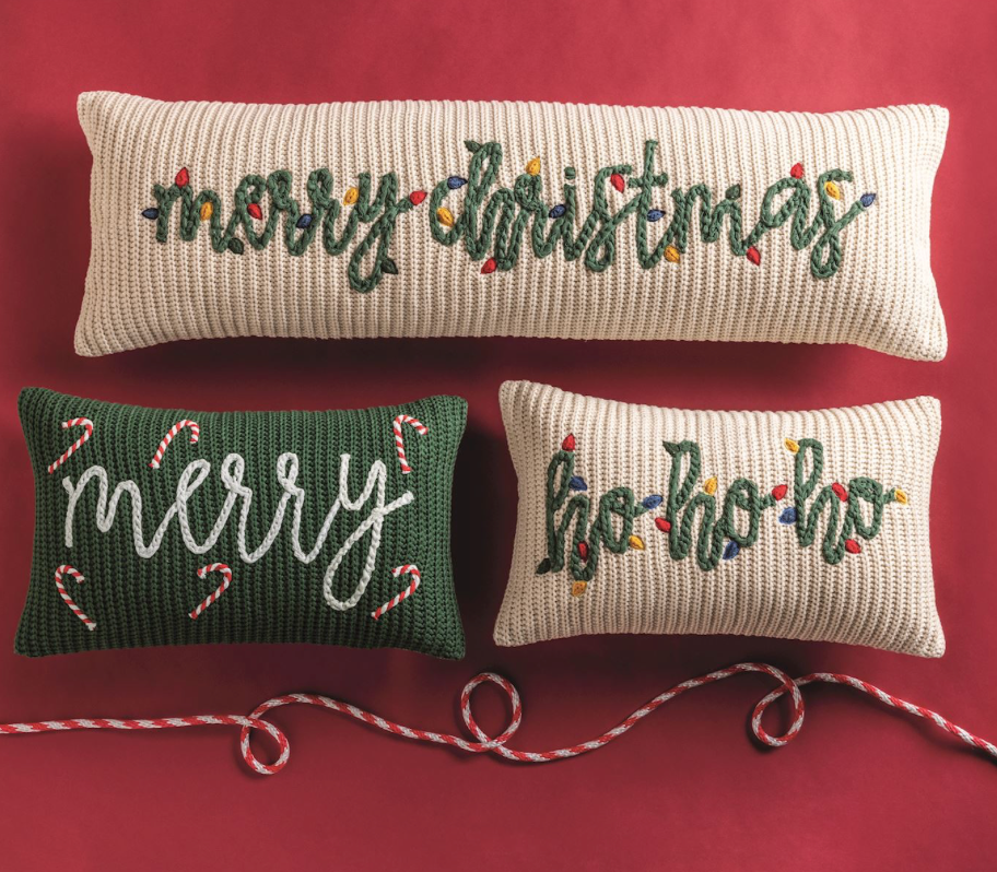 CHUNKY KNIT CHRISTMAS PILLOW