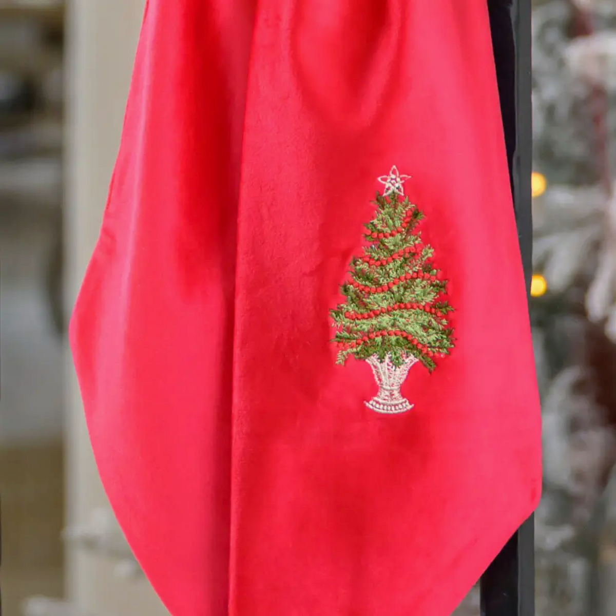 RED VELVET WREATH SASH