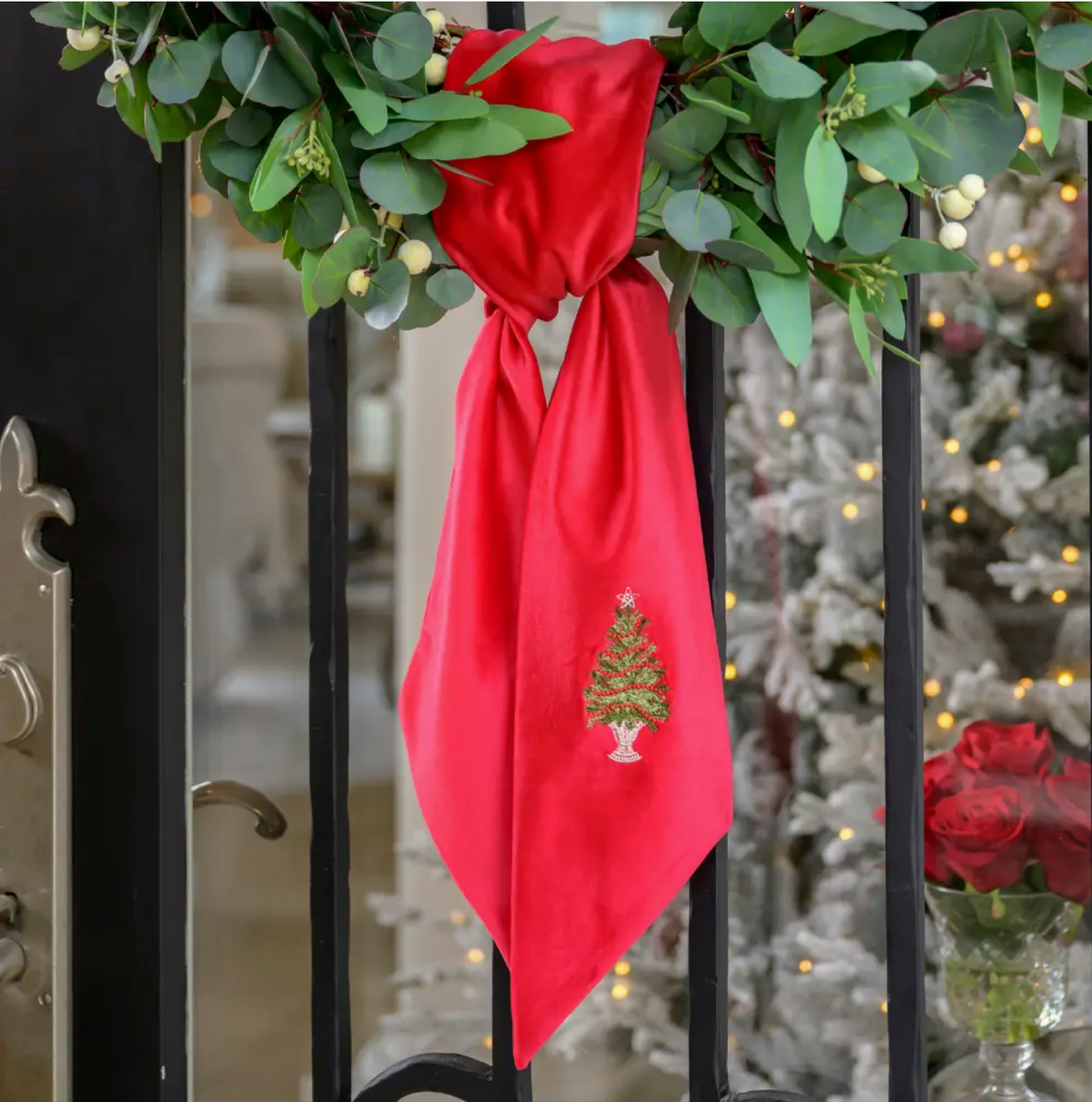 RED VELVET WREATH SASH
