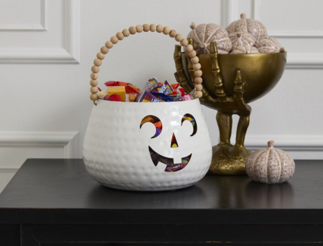 CHARMING PUMPKIN BASKET
