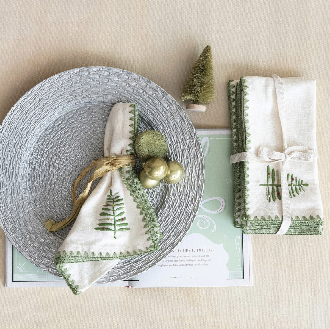 EMBROIDERED TREE NAPKIN SET OF 4