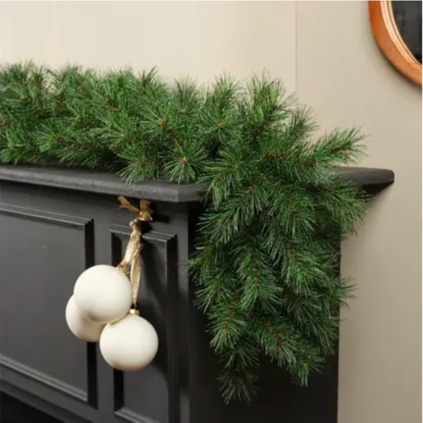 THE MALMO GARLAND-INDOOR