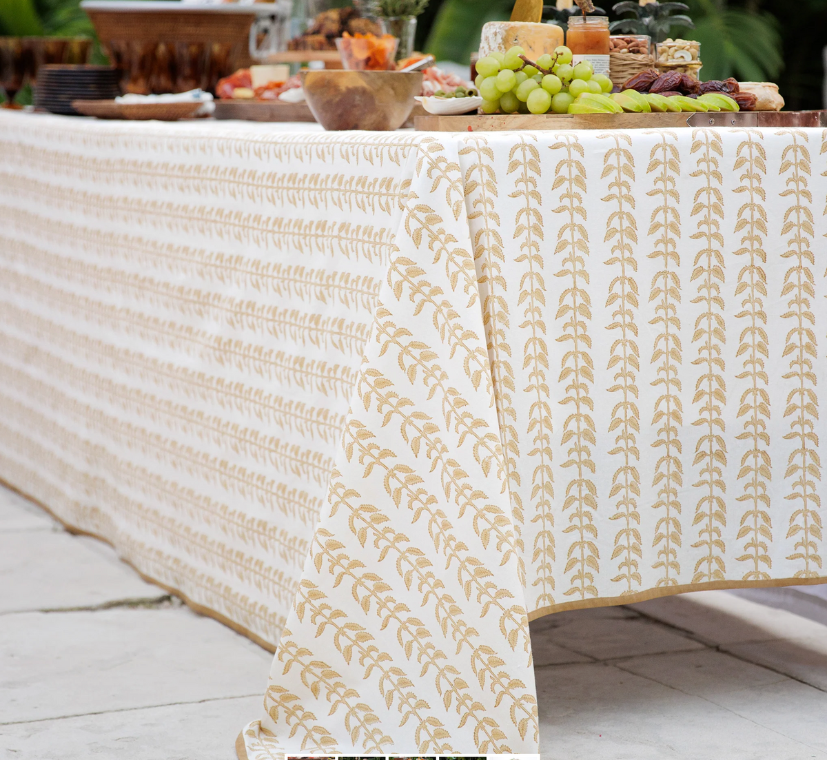 INDIA HICKS CLIMBING NETTLE SAND TABLECLOTH