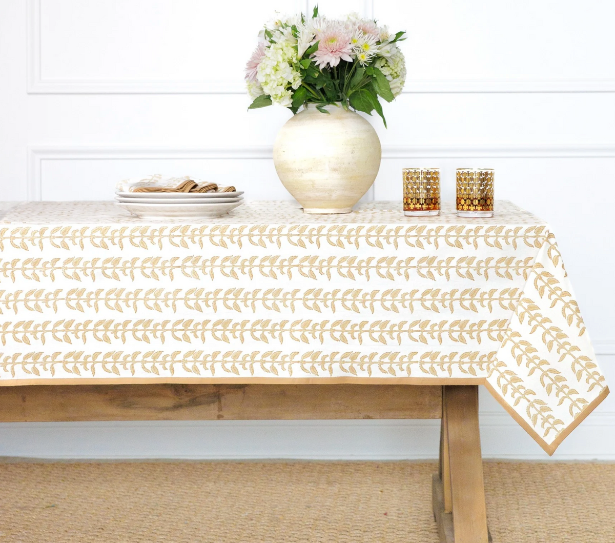 INDIA HICKS CLIMBING NETTLE SAND TABLECLOTH