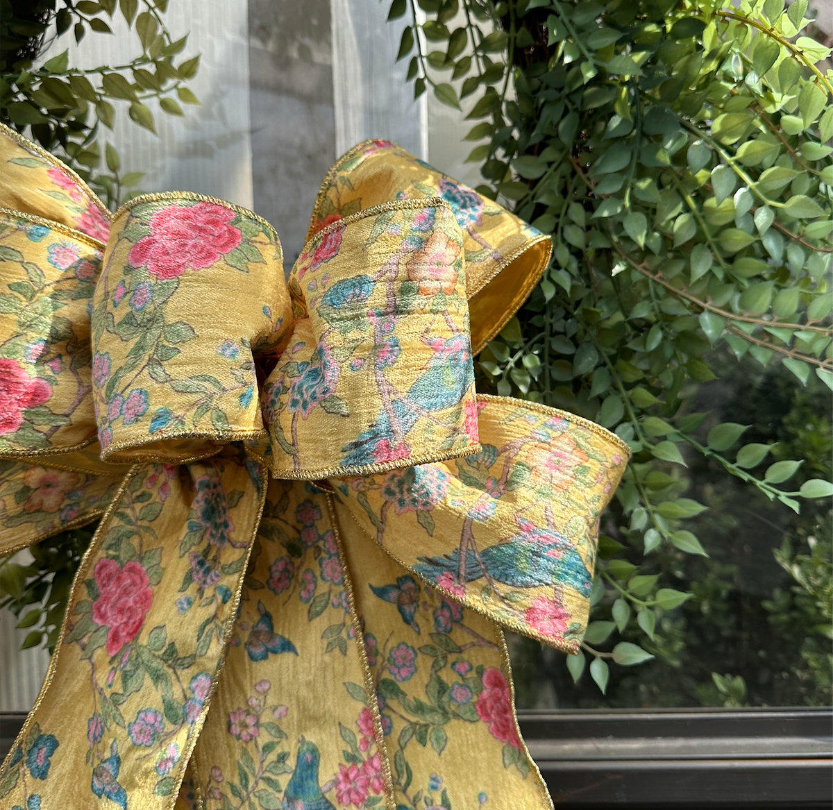 FLORALS & BIRD HAND-TIED BOW