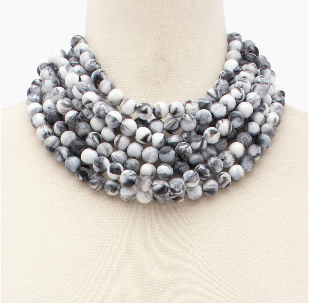 CHUNKY BEADED MAGNETIC NECKLACE