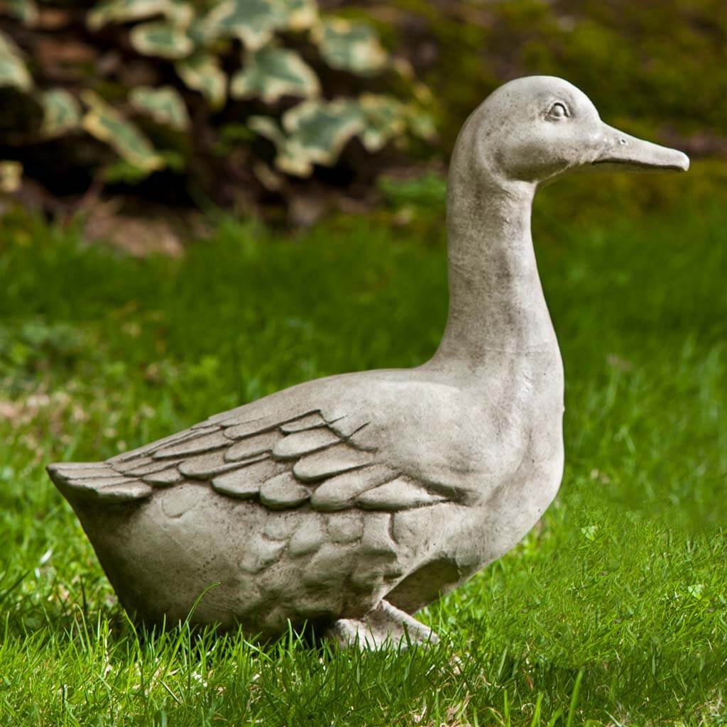 QUACKERS STATUE